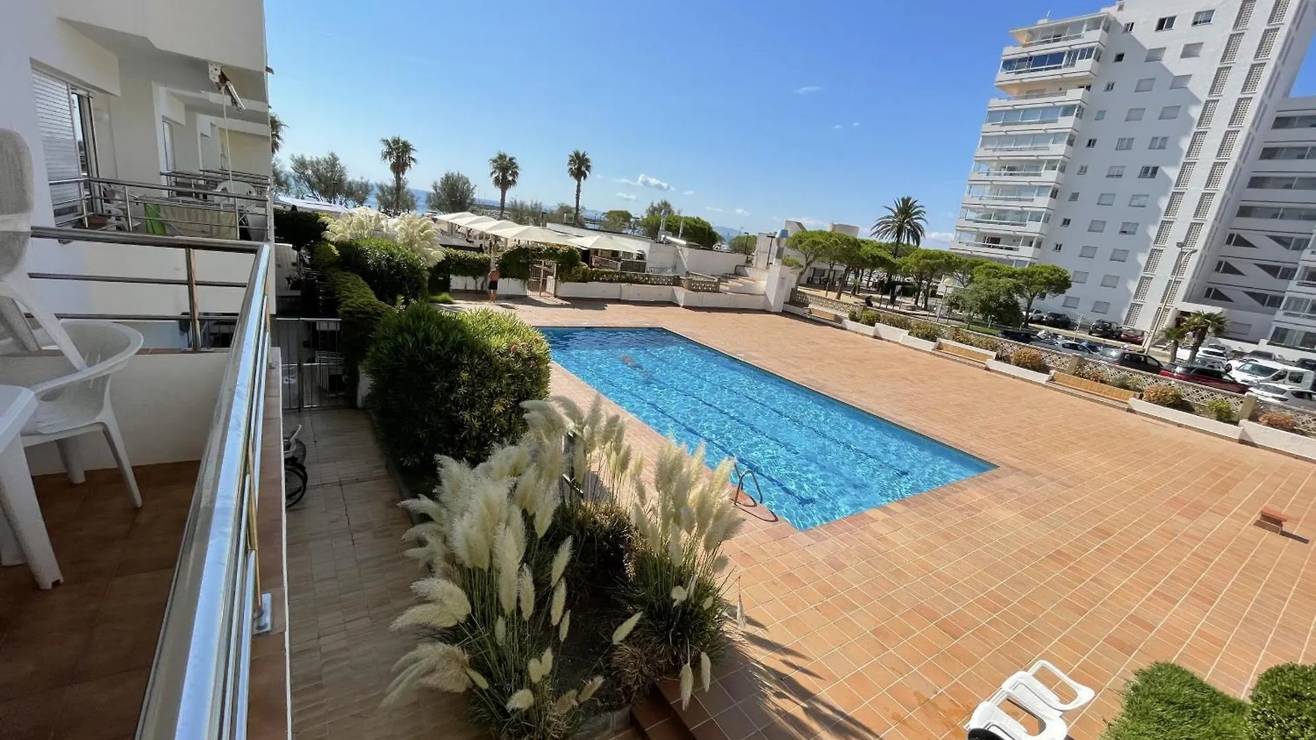 Marenostrum 3-1-4 Roses Apartment