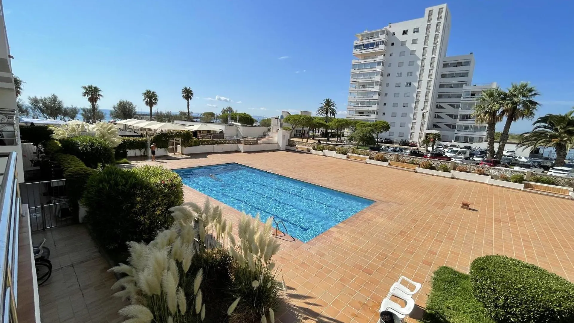 Marenostrum 3-1-4 Roses Apartment